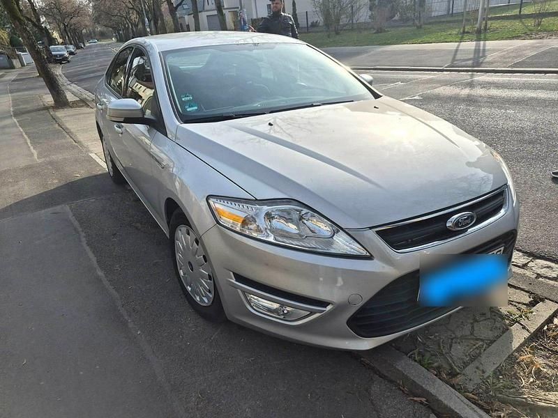 Gebraucht Ford Mondeo 115 PS (84 kW) 2012 Grau Limousine