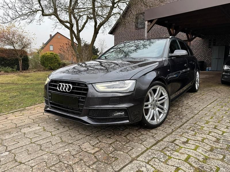 Gebraucht Audi A4 S-Line 177 PS (130 kW) 2013 Grau Kombi