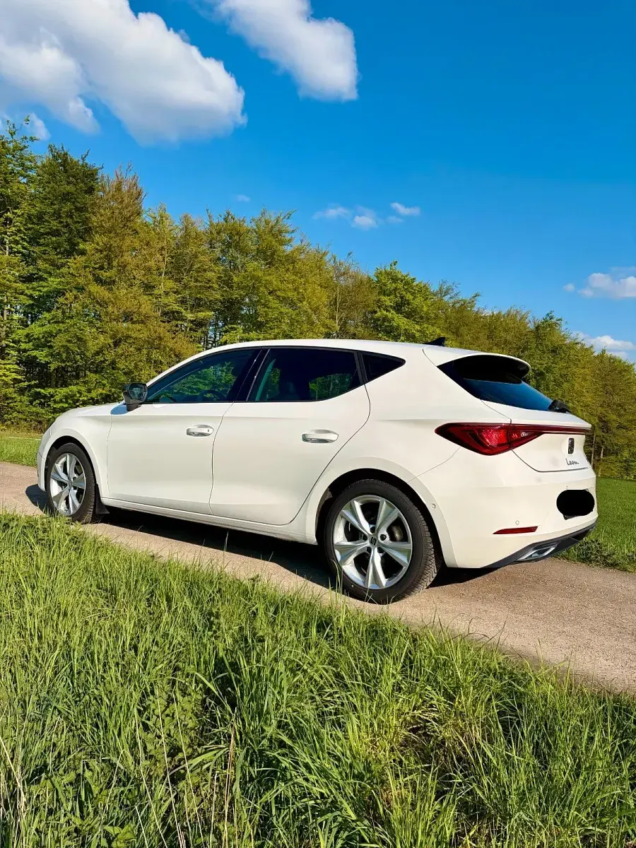Gebraucht Seat Leon FR 150 PS (110 kW) 2020 Weiß Limousine