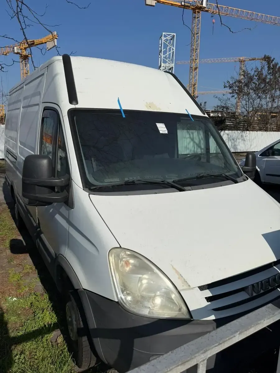 Occasion Iveco Daily 102 ch (75 kW) 2007 Blanc Monospace