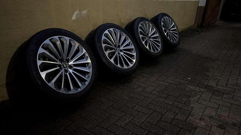 Gebraucht Audi e-tron Advanced 230 kW (313 PS) 2020 Blau SUV