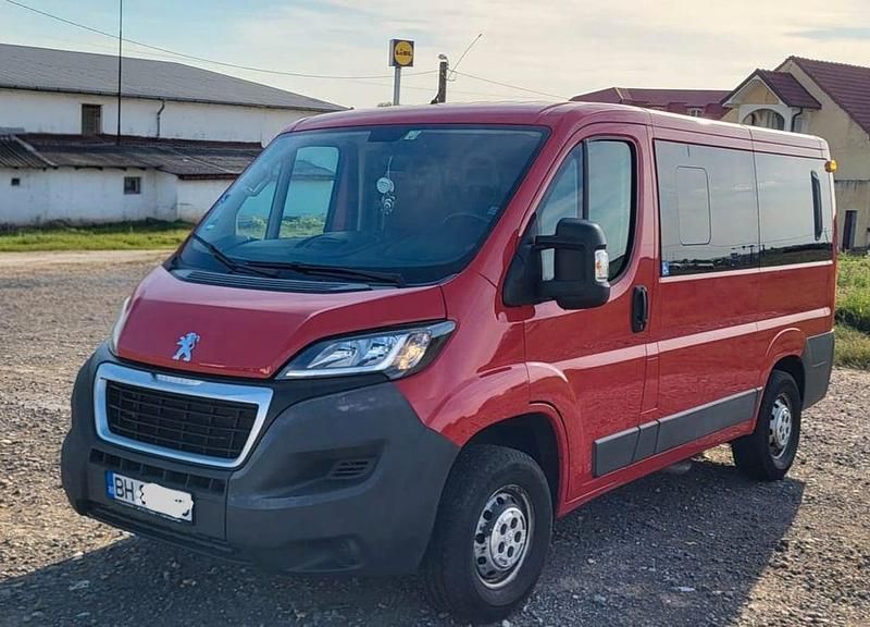 Gebraucht Peugeot Boxer 110 PS (80 kW) 2016 Rot Van