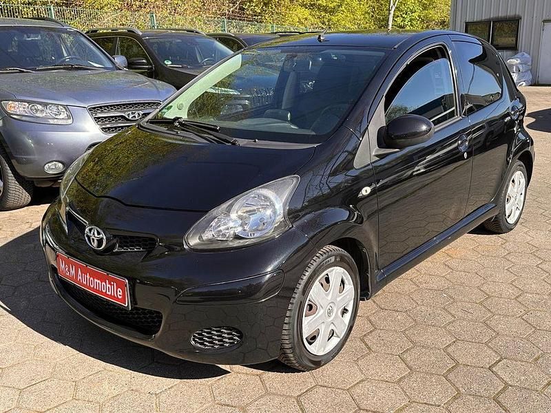 Używany Toyota Aygo Edition 68 KM (50 kW) 2011 Czarny Hatchback