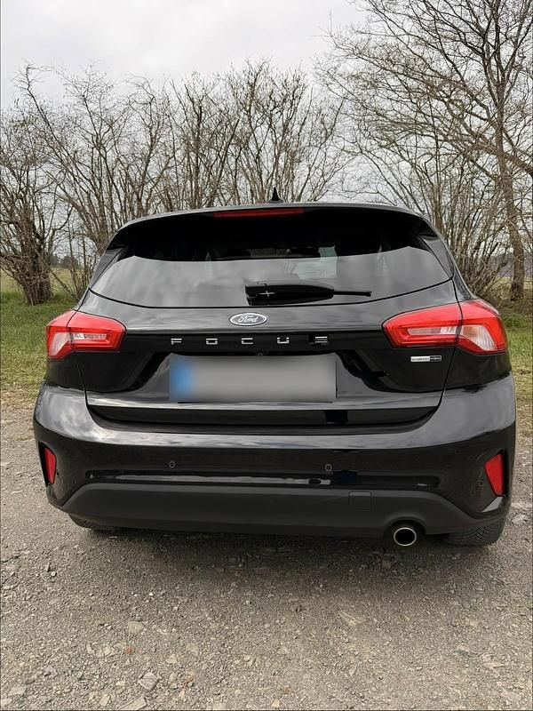 Gebraucht Ford Focus 125 PS (91 kW) 2022 Schwarz Limousine