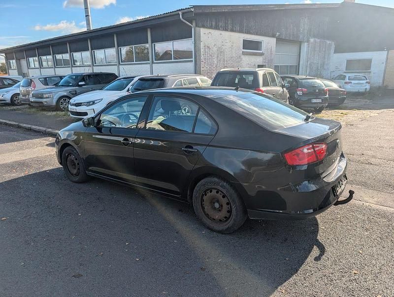 Gebraucht Seat Toledo Reference 105 PS (77 kW) 2013 Schwarz Limousine