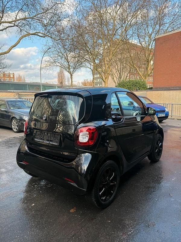 Gebraucht Smart ForTwo Coupé 71 PS (52 kW) 2017 Schwarz Coupé