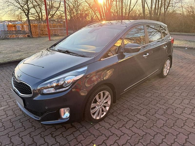 Gebraucht Kia Carens 141 PS (103 kW) 2016 Blau Van / Kleinbus