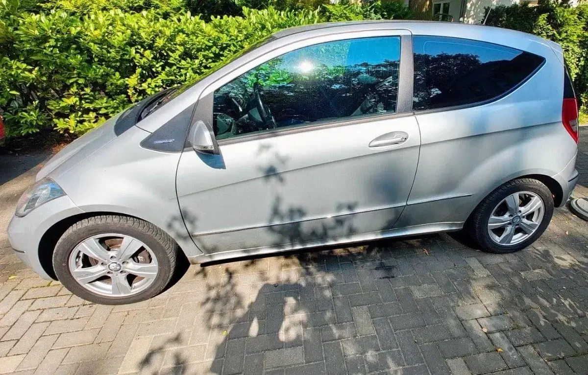 Gebraucht Mercedes A160 Avantgarde 95 PS (69 kW) 2009 Silber Limousine