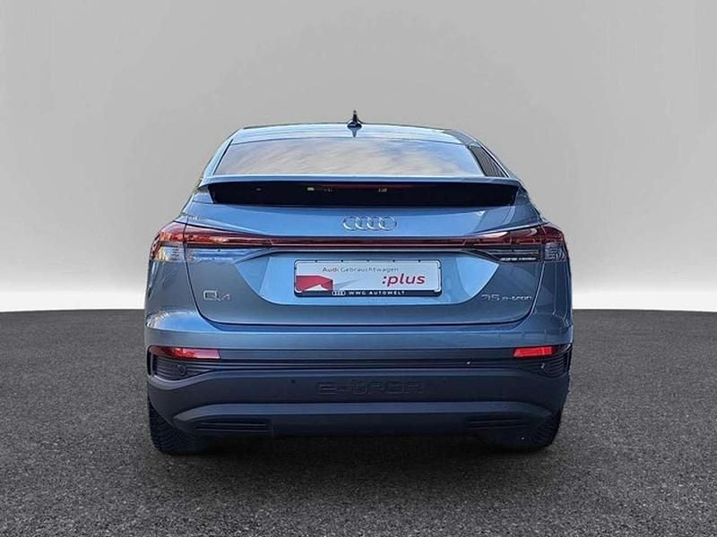 Gebraucht Audi e-tron 125 kW (170 PS) 2022 Geysirblau metallic SUV