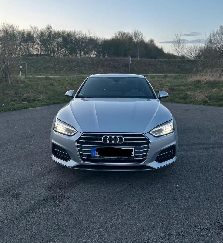 Second-hand Audi A5 S-Line 190 CP (139 kW) 2018 Argintiu Coupe
