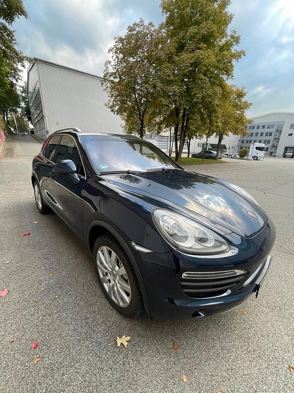 Blau Gebraucht 2012 Porsche Cayenne S SUV | 22.500 € (Etwas zu teuer) - Bild 1/4