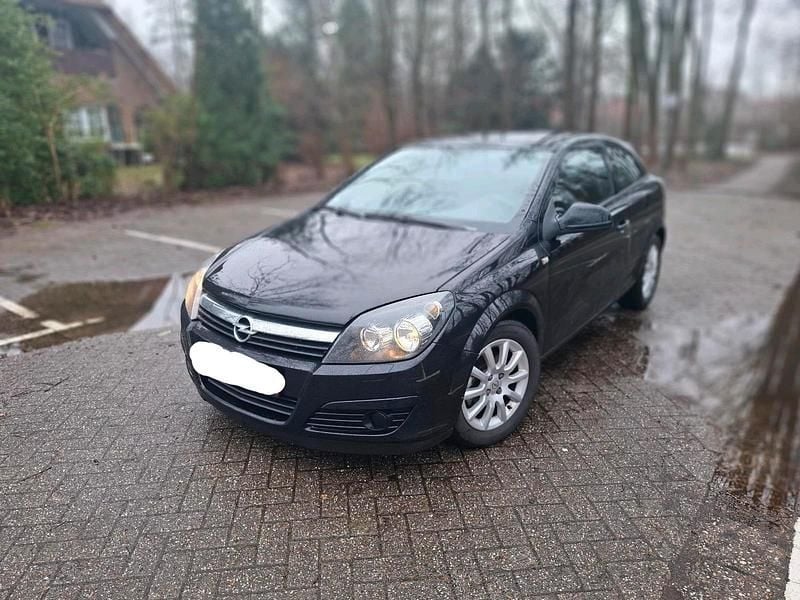 Gebraucht Opel Astra GTC 90 PS (66 kW) 2010 Schwarz Coupé
