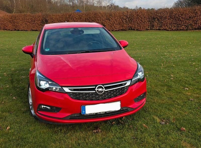 Gebraucht Opel Astra Innovation 136 PS (100 kW) 2016 Rot Limousine