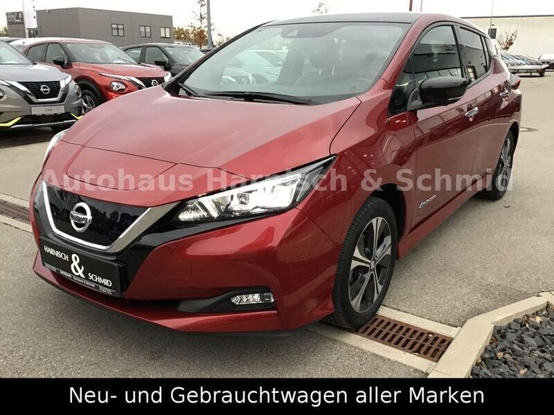 New red (m) Gebraucht 2020 Nissan Leaf Tekna Kleinwagen | 23.470 € - Bild 1/4