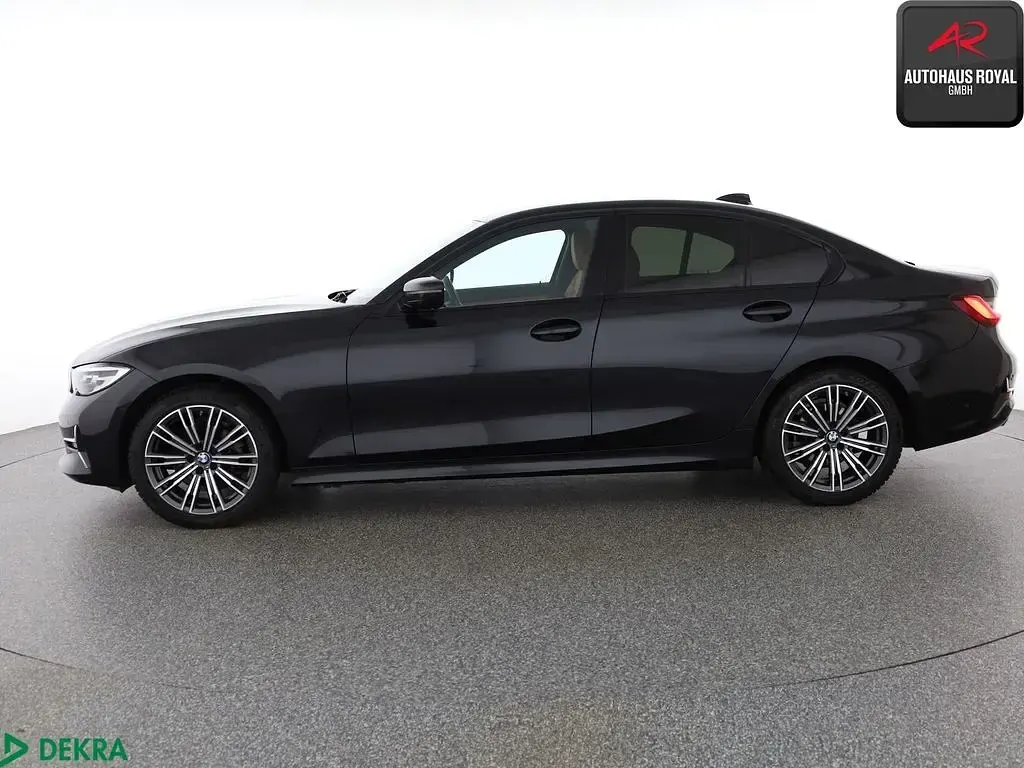 Gebraucht BMW 318 Luxury Line 150 PS (110 kW) 2022 Black sapphire Limousine