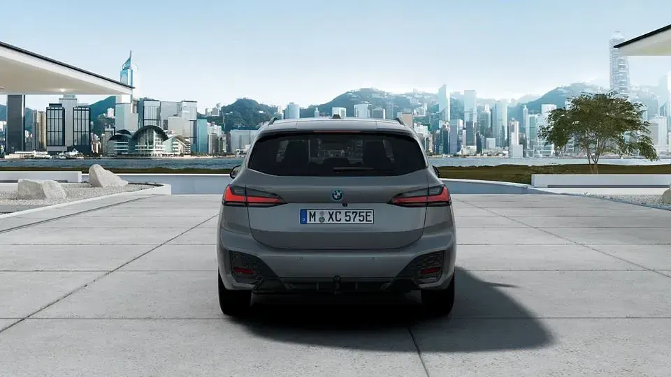 Neu BMW 225 Active Tourer Performance 245 PS (180 kW) 2026 Grau Van / Kleinbus