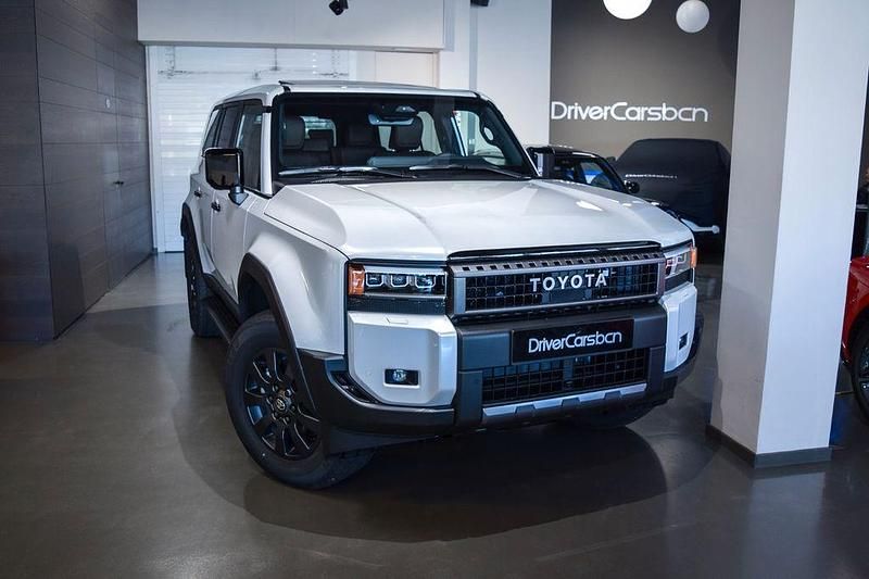 Weiß Neu 2025 Toyota Land Cruiser SUV | 85.561 € (Fairer Preis) - Bild 1/4