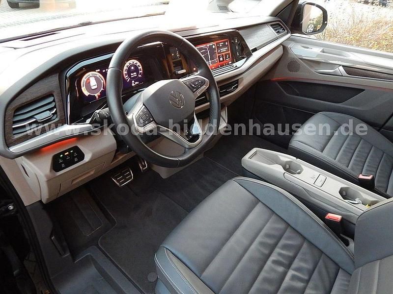 Gebraucht VW Multivan 150 PS (110 kW) 2024 Schwarz Van