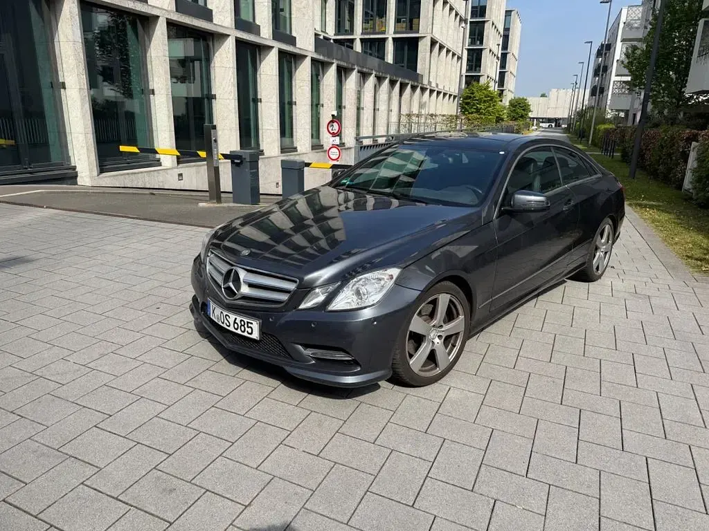 Second-hand Mercedes E200 Elegance 184 CP (135 kW) 2013 Gri Coupe