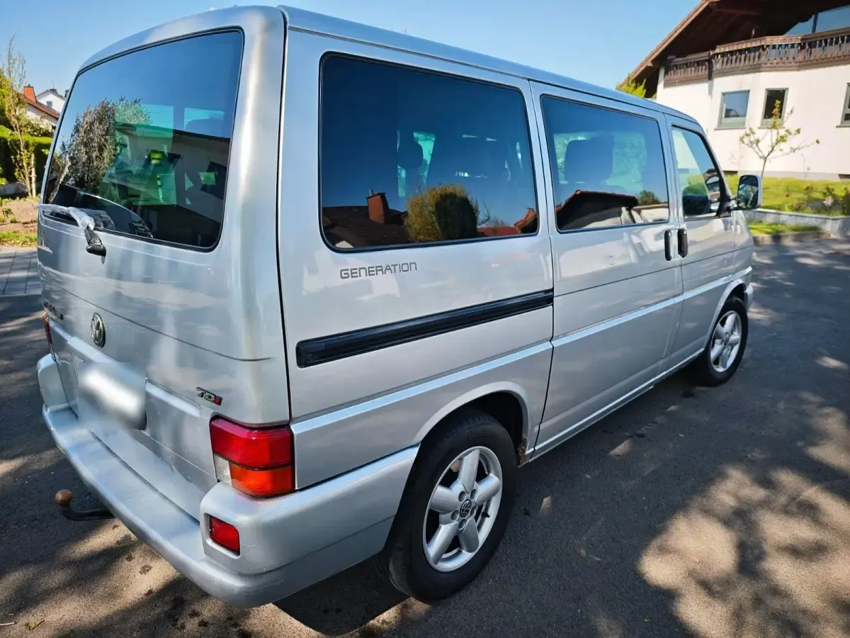 Second-hand VW T4 151 CP (111 kW) 2002 Argintiu Van