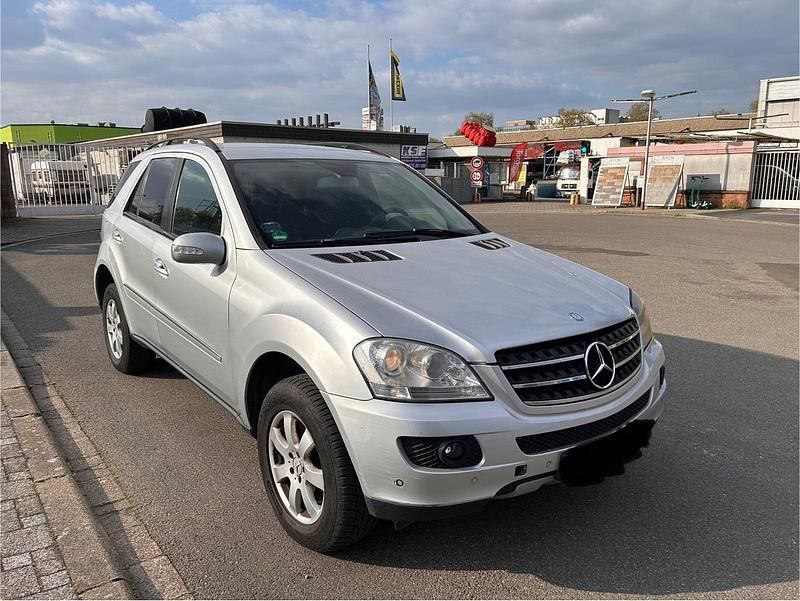Second-hand Mercedes ML280 190 CP (139 kW) 2007 Argintiu SUV