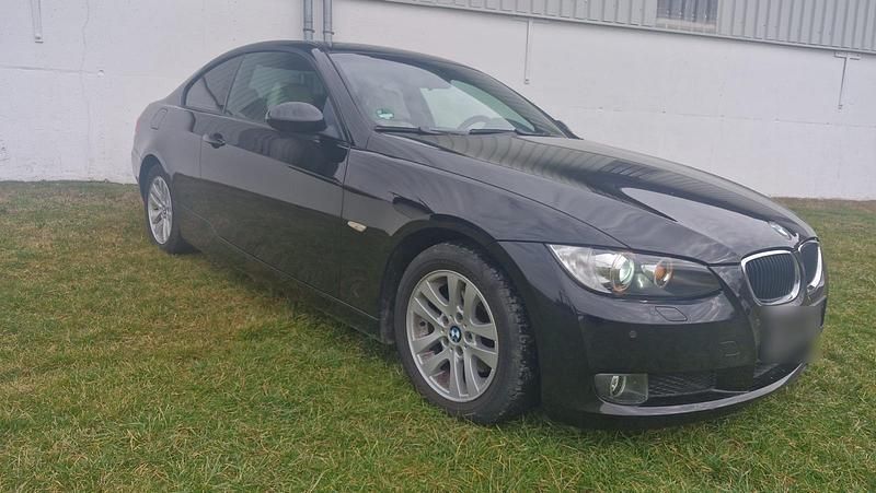 Gebraucht BMW 320 170 PS (125 kW) 2007 Schwarz Coupé