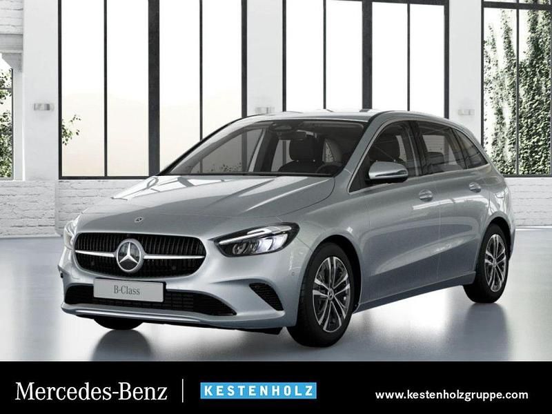 Silber Gebraucht 2023 Mercedes 180 Limousine | 27.890 € (Guter Preis) - Bild 1/4