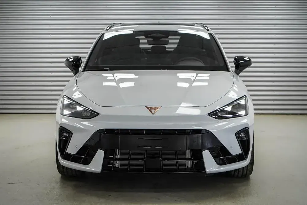 Neu Cupra Leon VZ 333 PS (244 kW) 2026 Nevada white metallic (2y) Kombi