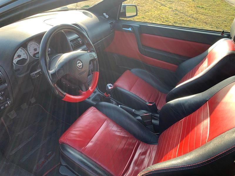 Gebraucht Opel Astra Cabriolet 147 PS (108 kW) 2002 Schwarz Cabrio