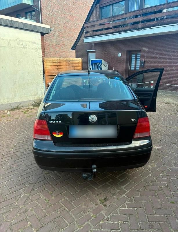 Gebraucht VW Bora 102 PS (75 kW) 1999 Schwarz Limousine