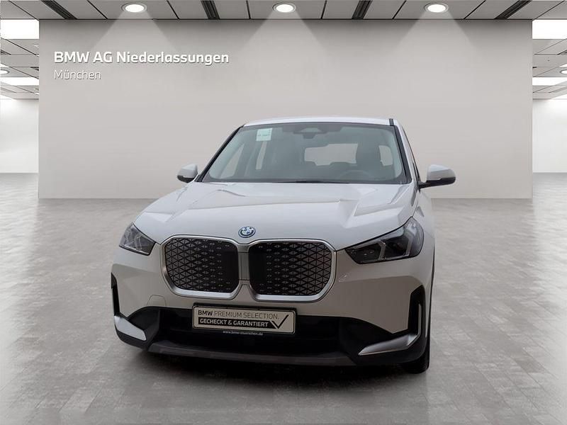 Gebraucht BMW iX1 Performance 225 kW (306 PS) 2023 Weiß SUV