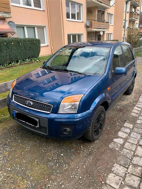 Gebraucht Ford Fusion 80 PS (58 kW) 2010 Blau Kleinwagen