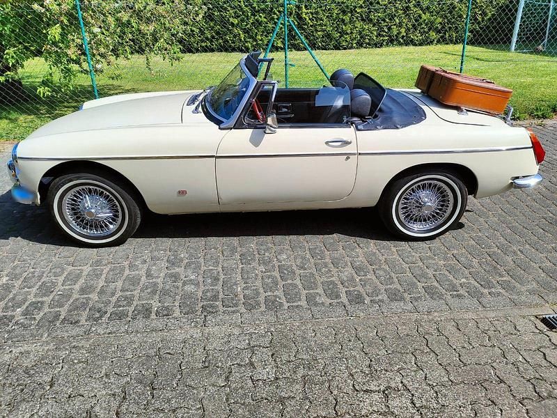Gebraucht MG B 95 PS (69 kW) 1977 Weiß Cabrio