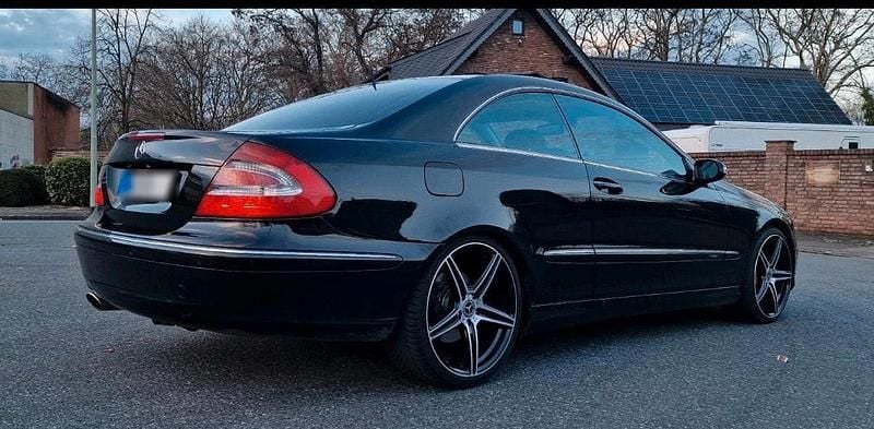 Gebraucht Mercedes CLK500 306 PS (225 kW) 2004 Schwarz Coupé