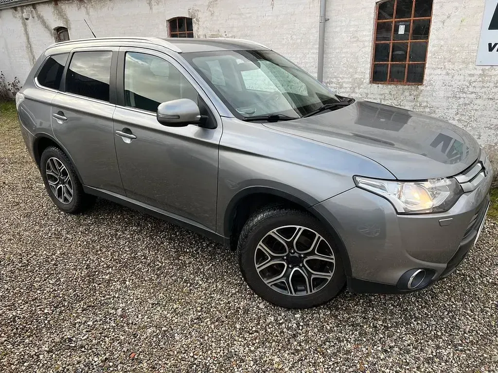 Gebraucht Mitsubishi Outlander Intense 150 PS (110 kW) 2014 SUV