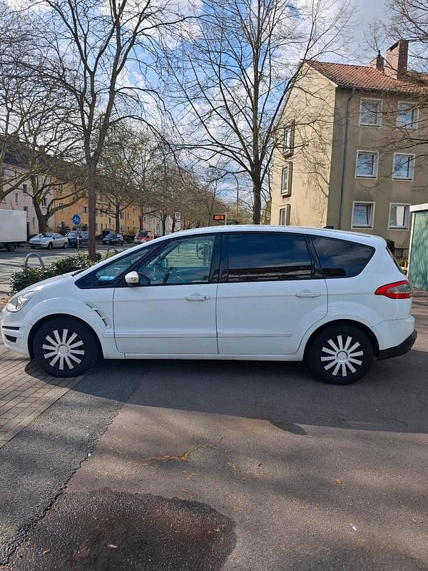Gebraucht Ford S-MAX S 140 PS (102 kW) 2011 Weiß Van / Kleinbus