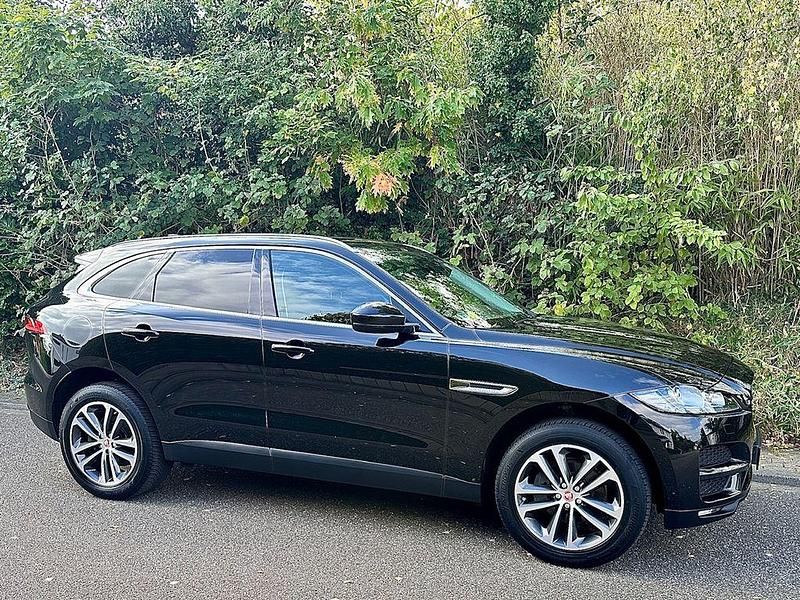 Schwarz Gebraucht 2017 Jaguar F-Pace Prestige SUV | 13.950 € (Guter Preis) - Bild 1/4