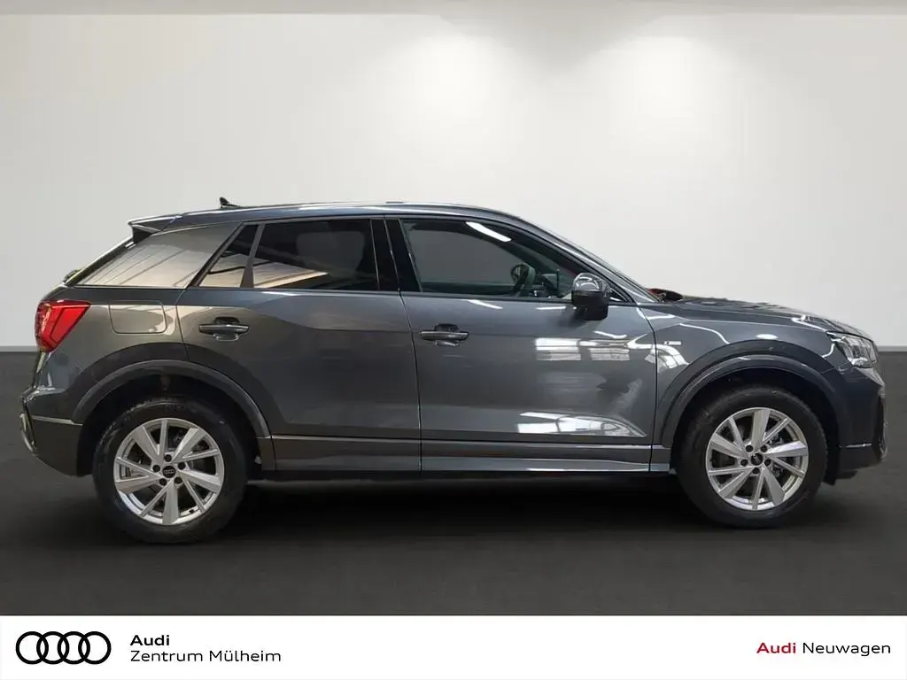 Gebraucht Audi Q2 S-Line 150 PS (110 kW) 2025 Grau SUV