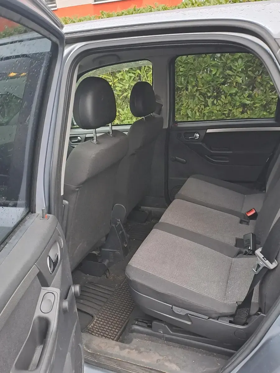 Gebraucht Opel Meriva 100 PS (73 kW) 2004 Silber Van / Kleinbus