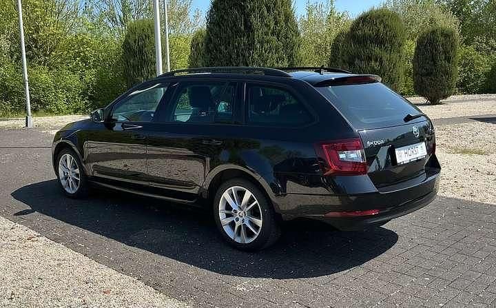 Usata Skoda Octavia Style 150 CV (110 kW) 2019 Nero Station wagon