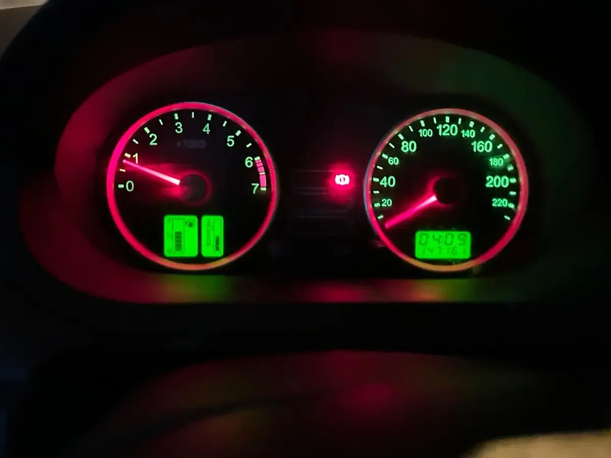 Używany Ford Fiesta 85 KM (62 kW) 2005 Niebieski Hatchback