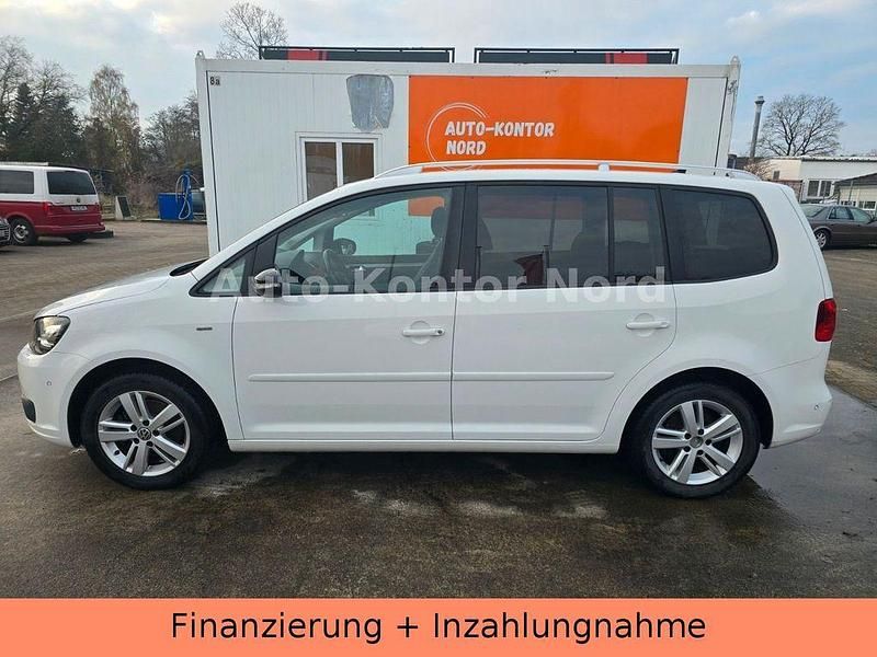 Gebraucht VW Touran Match 105 PS (77 kW) 2012 Weiß Van / Kleinbus