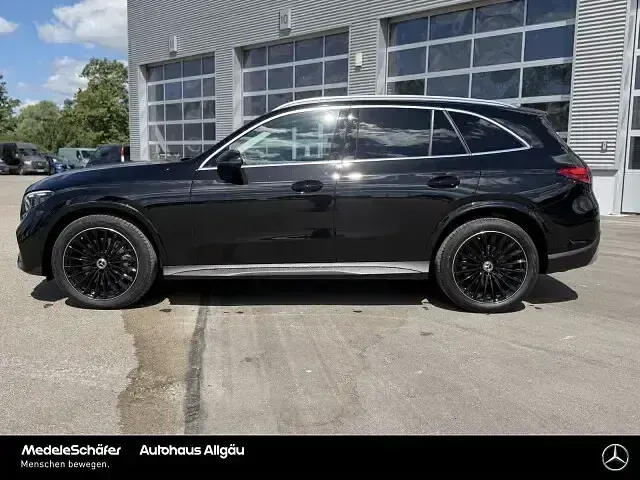 Gebraucht Mercedes GLC220 AMG 197 PS (144 kW) 2025 Schwarz SUV