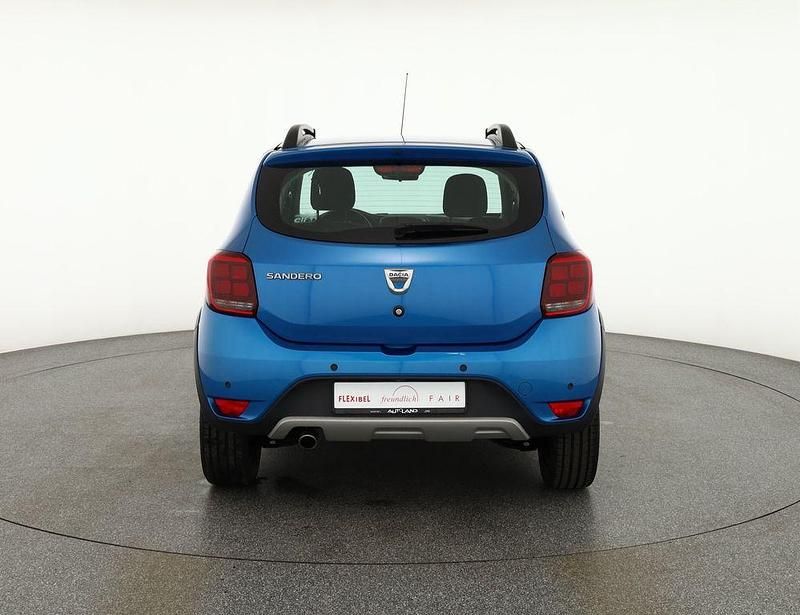Gebraucht Dacia Sandero Celebration 90 PS (66 kW) 2018 Blau SUV
