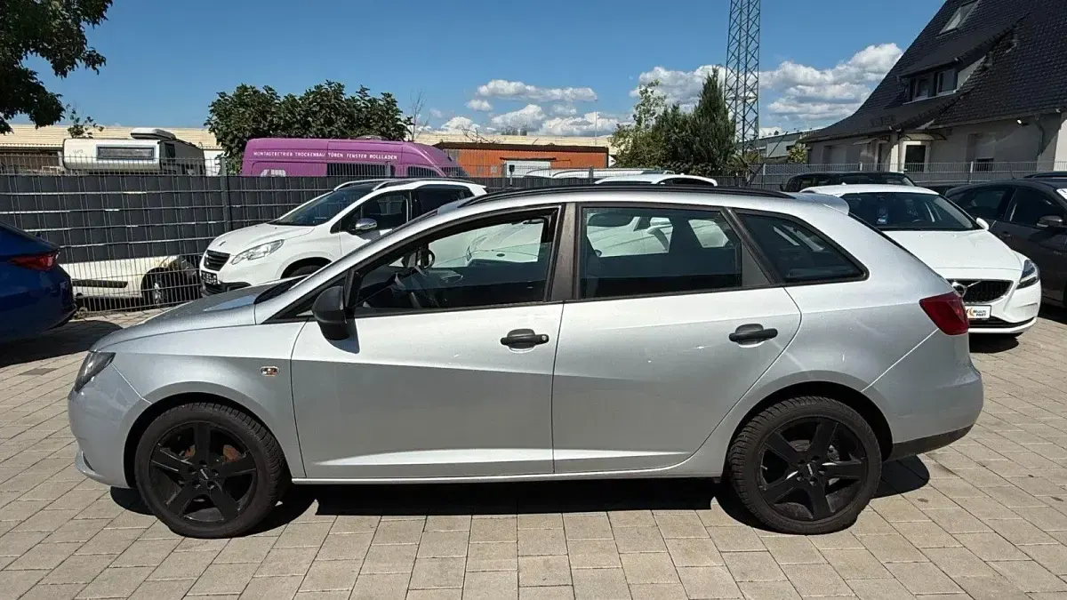 Gebraucht Seat Ibiza ST Reference 90 PS (66 kW) 2016 Eissilber/estrella silver Kombi