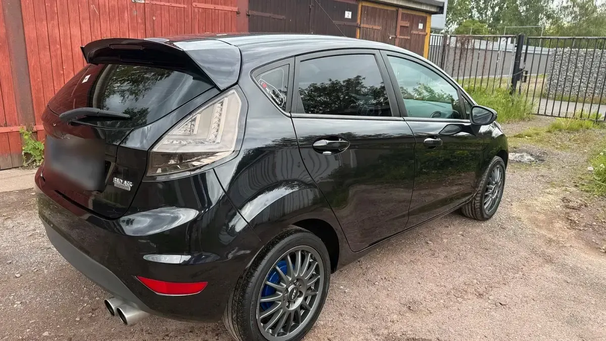 Usata Ford Fiesta 60 CV (44 kW) 2009 Nero Berlina