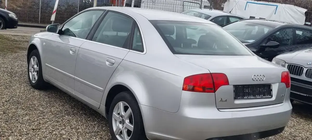 Gebraucht Audi A4 131 PS (96 kW) 2005 Silber Limousine