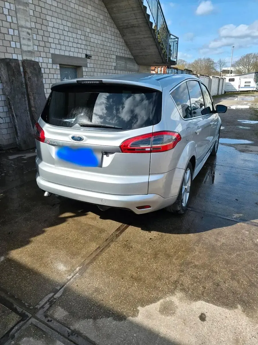 Gebraucht Ford S-MAX S 140 PS (102 kW) 2012 Silber Van / Kleinbus