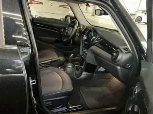 Usado Mini Cooper 136 CV (100 kW) 2023 Negro Utilitario