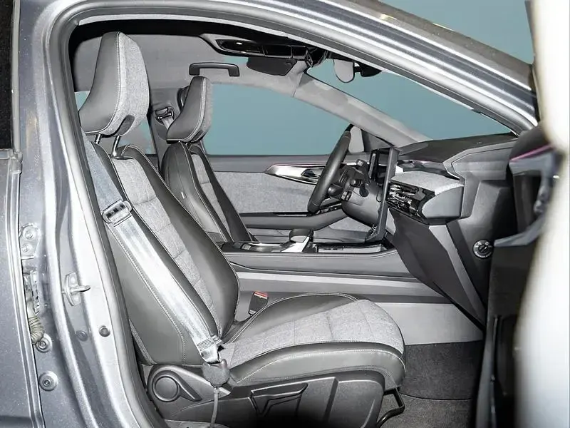 Używany Renault Espace Techno 199 KM (146 kW) 2024 Szary SUV